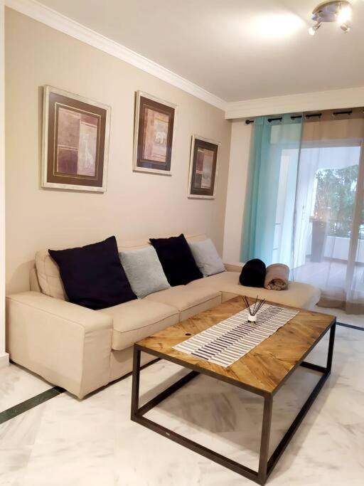 マルベーリャApartamento Deluxe Puerto Banusアパートメント エクステリア 写真